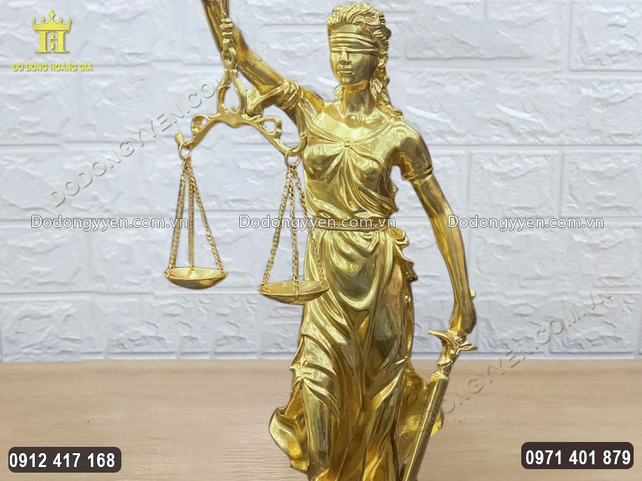 C&aacute;n c&acirc;n tượng trưng cho sự c&ocirc;ng bằng